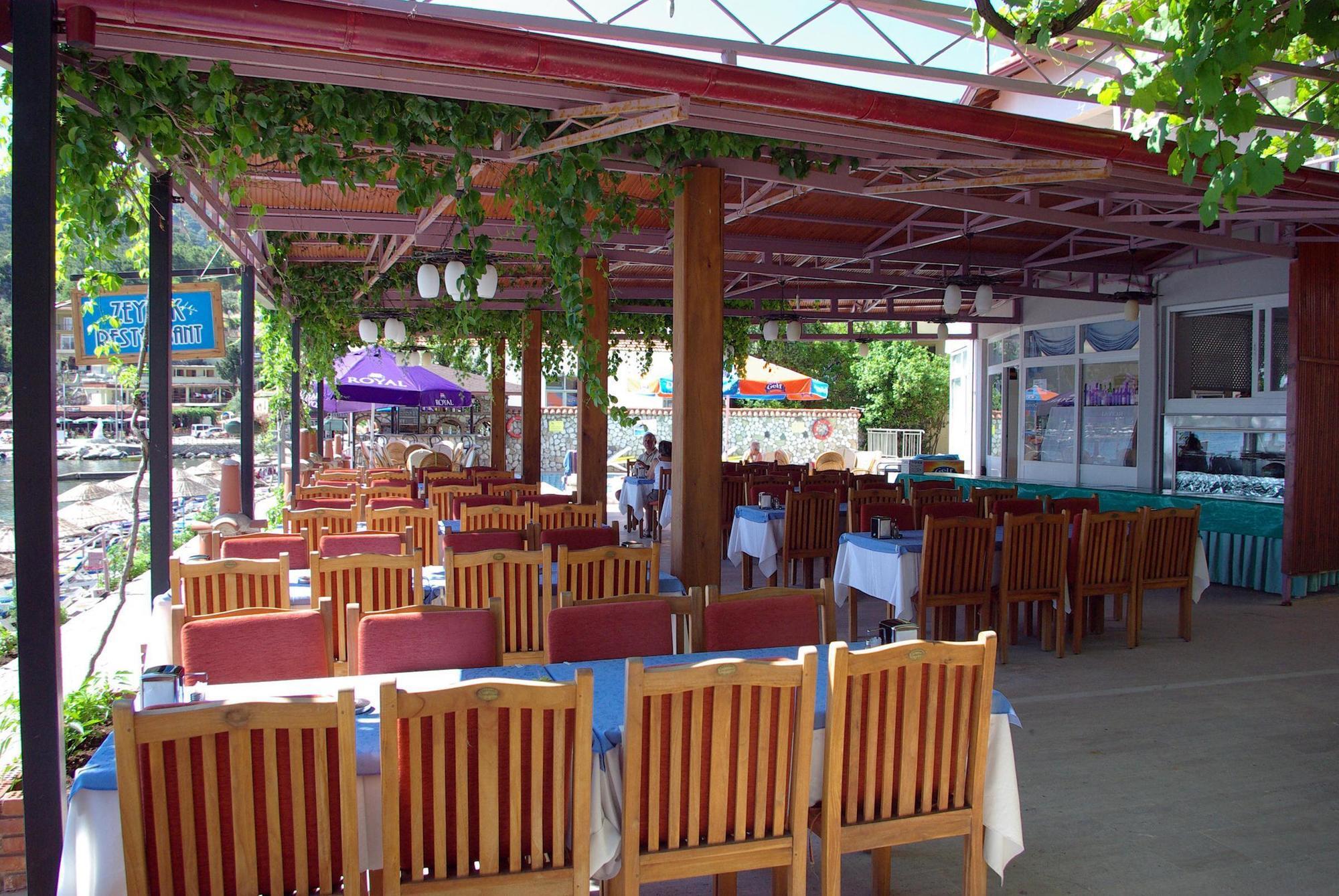 Zeybek Hotel Turunç Exterior foto